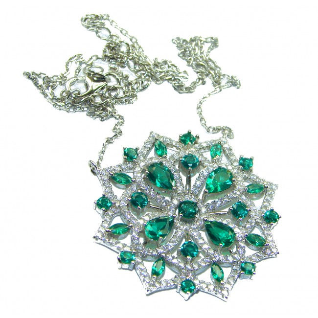 Luxurious 22.5 carat Chrome Diopside .925 Sterling Silver handmade Necklace