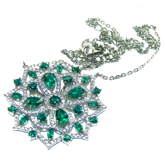 Luxurious 22.5 carat Chrome Diopside .925 Sterling Silver handmade Necklace