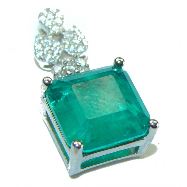 Luxurious 4.9 carat Emerald .925 Sterling Silver handcrafted handcrafted pendant