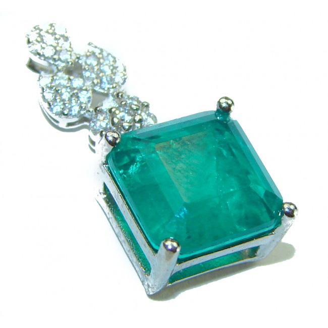 Luxurious 4.9 carat Emerald .925 Sterling Silver handcrafted handcrafted pendant