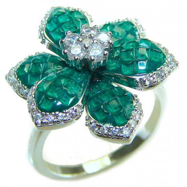 Luxurious Flower Emerald .925 Sterling Silver handcrafted Ring size 6 1/4