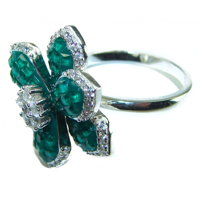 Luxurious Flower Emerald .925 Sterling Silver handcrafted Ring size 6 1/4