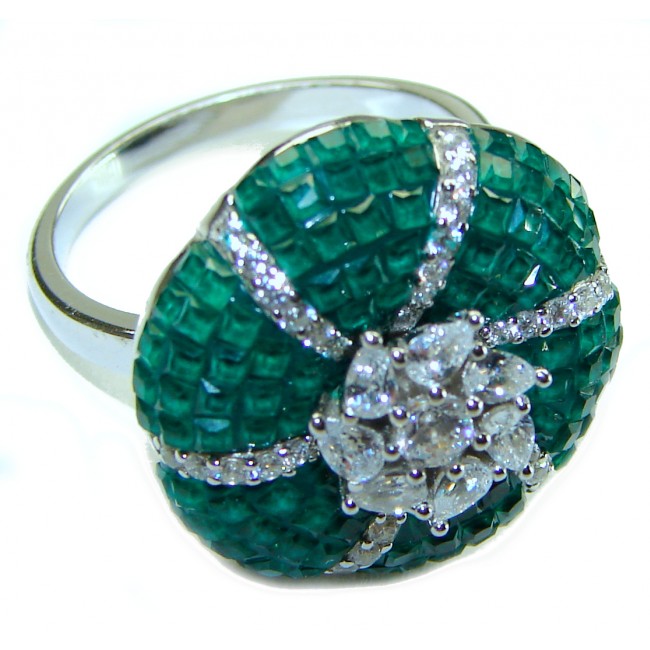 Luxurious Flower Emerald .925 Sterling Silver handcrafted Ring size 8 1/4