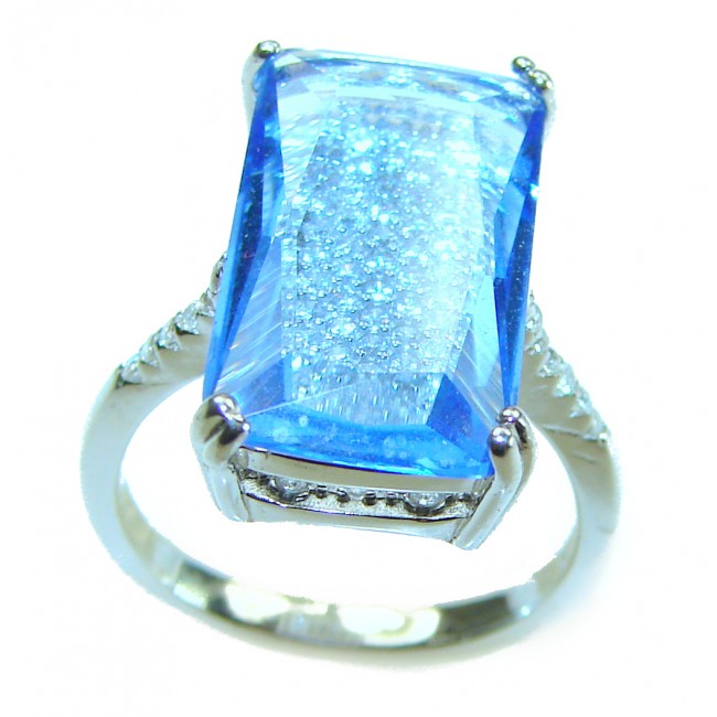 Aqua - Splendid 7.5 carat Swiss Blue Topaz .925 Sterling Silver Handcrafted Handcrafted Ring size 6