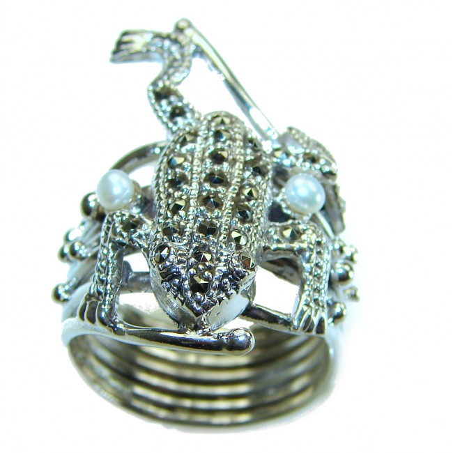 Lucky Frog Authentic Marcasite .925 Sterling Silver Ring size 8 1/4