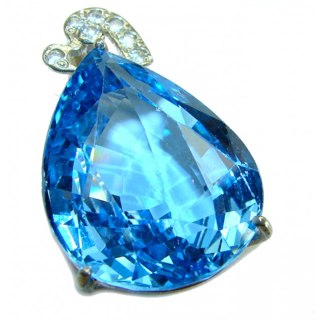 Splendid 27.5 carat Swiss Blue Topaz .925 Sterling Silver Handcrafted Pendant