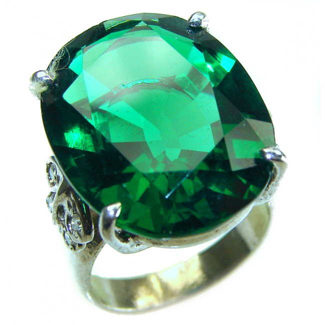 Green Ivy Natural 15.6 carat oval cut Green Topaz .925 Sterling Silver ring size 7