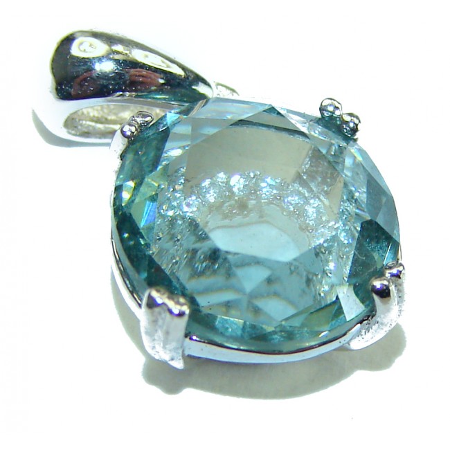 Splendid 3.5 carat Aquamarine .925 Sterling Silver Handcrafted pendant