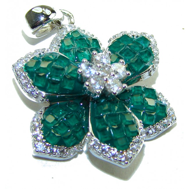 Posh Precious Flower Emerald .925 Sterling Silver handcrafted pendant