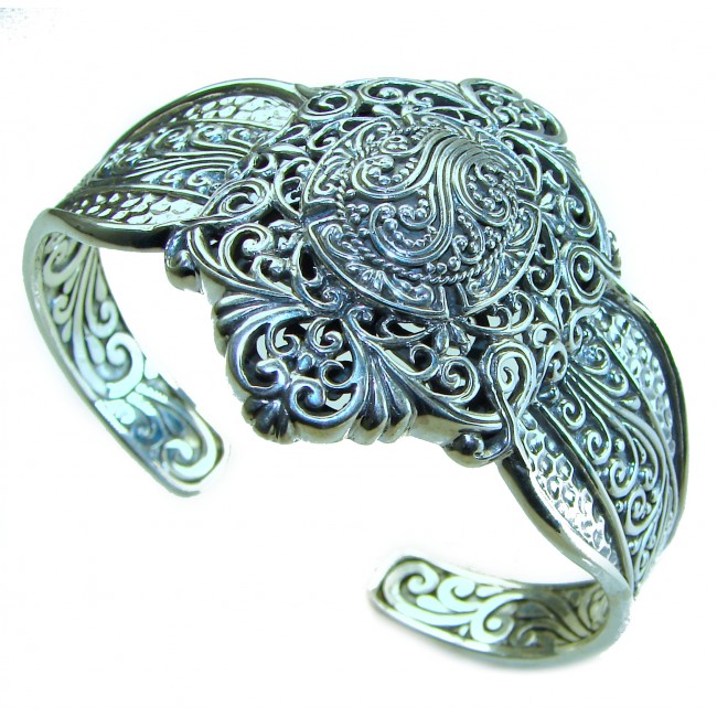 Spectacular - Large Bali Made .925 Sterling Silver handcrafted Bracelet / Cuff