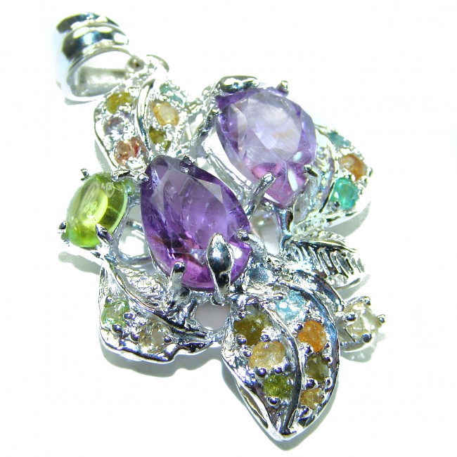 Vintage Design 18.6 carat Amethyst multicolor Sapphire .925 Sterling Silver handcrafted Pendant