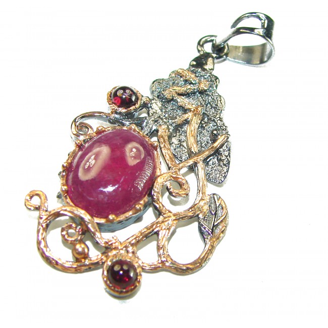 Precious Genuine 7.5 carat Ruby 2 tones .925 Sterling Silver handmade Pendant