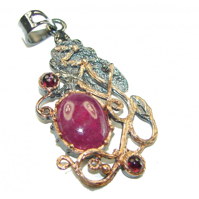 Precious Genuine 7.5 carat Ruby 2 tones .925 Sterling Silver handmade Pendant