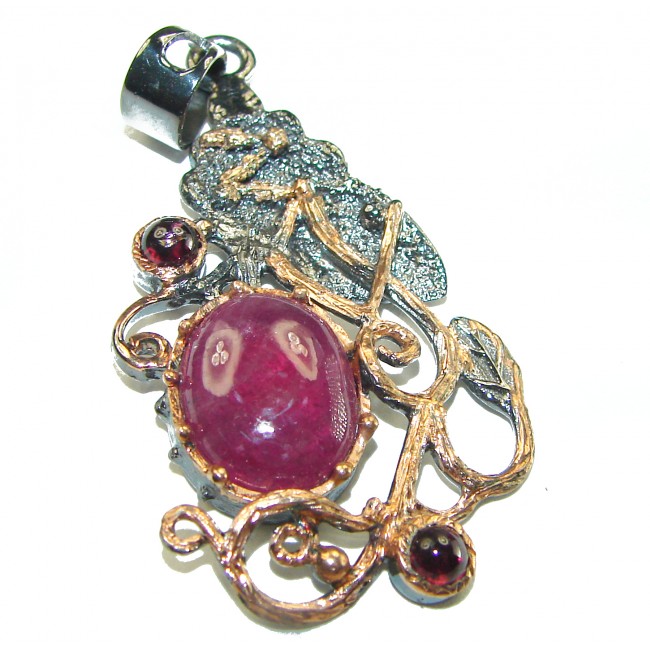 Precious Genuine 7.5 carat Ruby 2 tones .925 Sterling Silver handmade Pendant