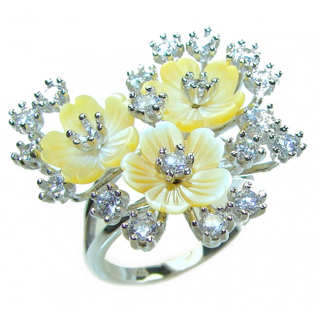 Blooming Flowers Blister Pearl .925 Sterling Silver brilliantly handcrafted ring s. 7 1/4