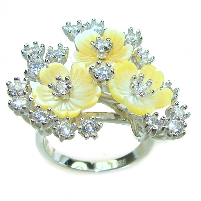 Blooming Flowers Blister Pearl .925 Sterling Silver brilliantly handcrafted ring s. 7 1/4