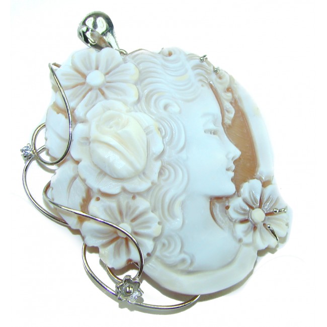 Exquisite oval Cameo .925 Sterling Silver handcrafted Made in Italy Statement pendant