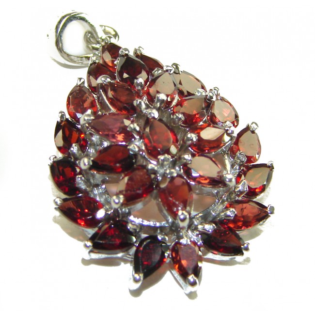 Luxurious genuine 18.5 carat Garnet .925 Sterling Silver handmade pendant