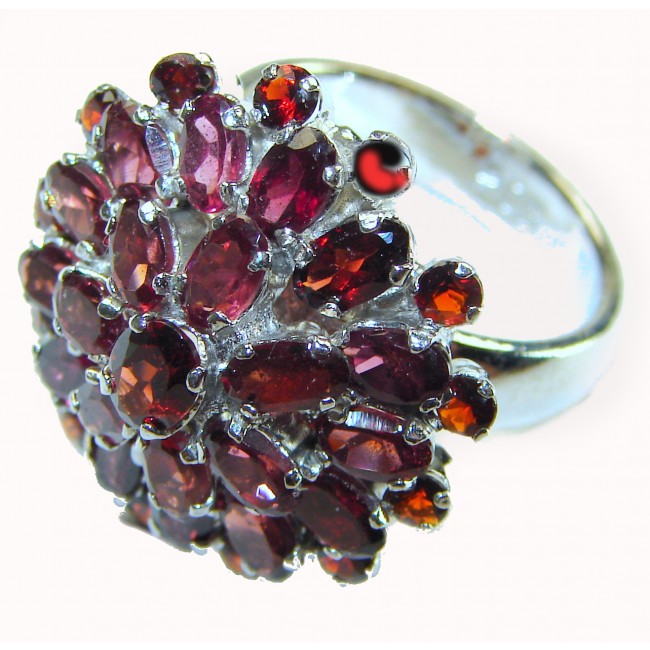 Rose Garden Beauty authentic 18.5 carat Garnet .925 Sterling Silver handcrafted ring size 7 1/4