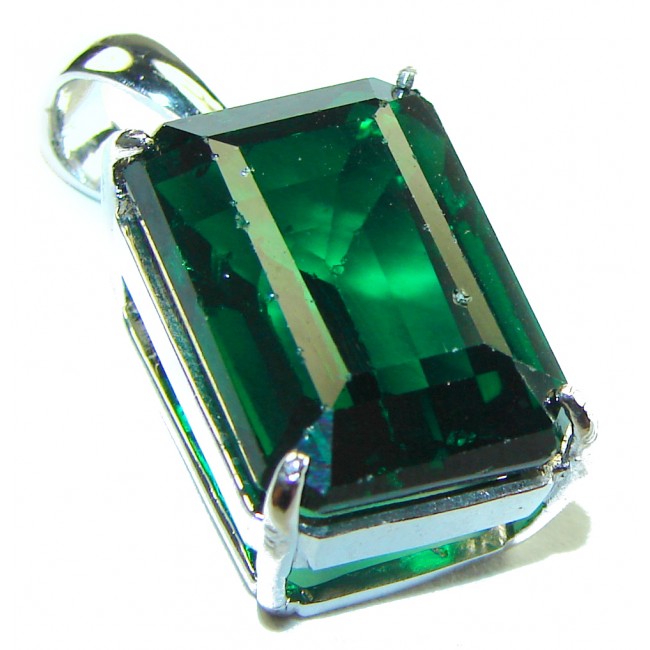 Superior quality 10.2 carat Fresh Green Helenite .925 Sterling Silver Pendant