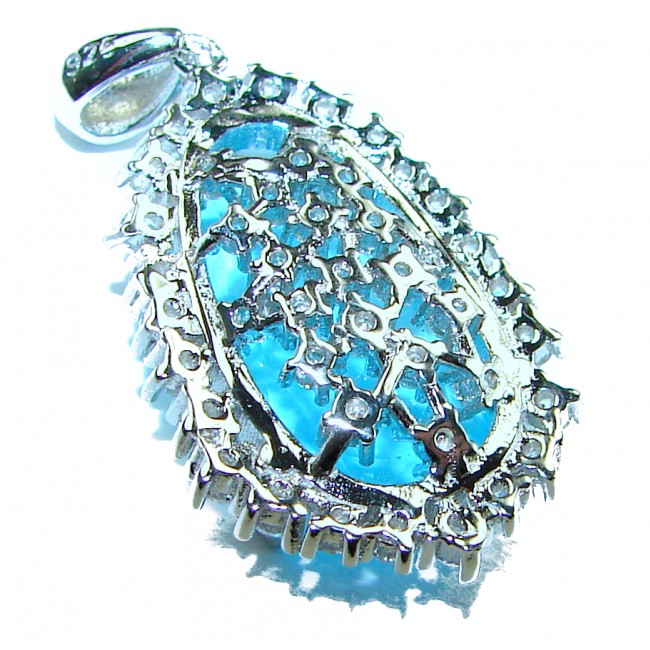 Venus- Eau Pure 14.5 carat Apatite .925 Sterling Silver Handcrafted Pendant