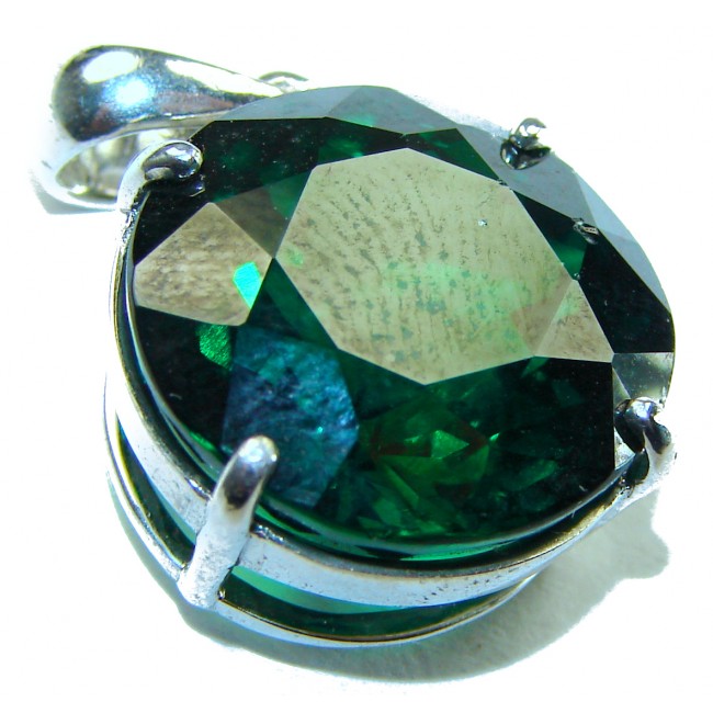 Superior quality 11.2 carat Fresh Green Helenite .925 Sterling Silver Pendant