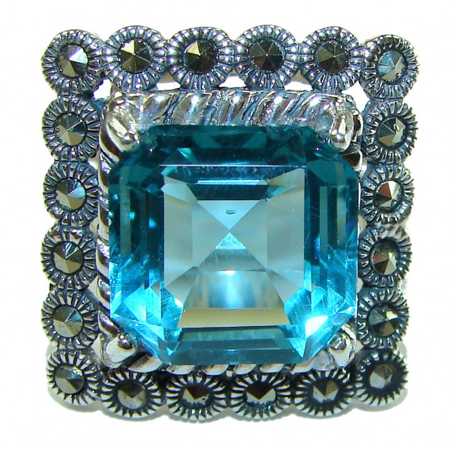 Divine Beauty 14.5 carat Swiss Blue Topaz .925 Sterling Silver Handcrafted Ring size 8 3/4