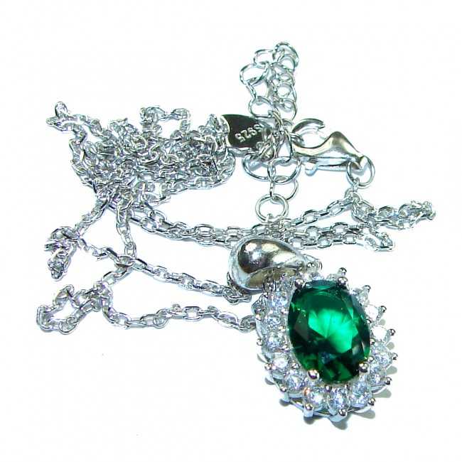 Luxurious 3.2 carat Chrome Diopside .925 Sterling Silver handmade Necklace